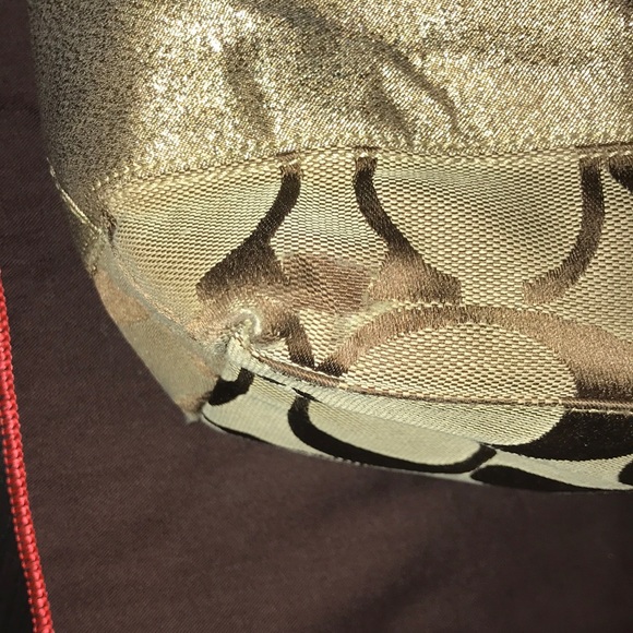 Coach Signature Bus Tote - Picture 14 of 16